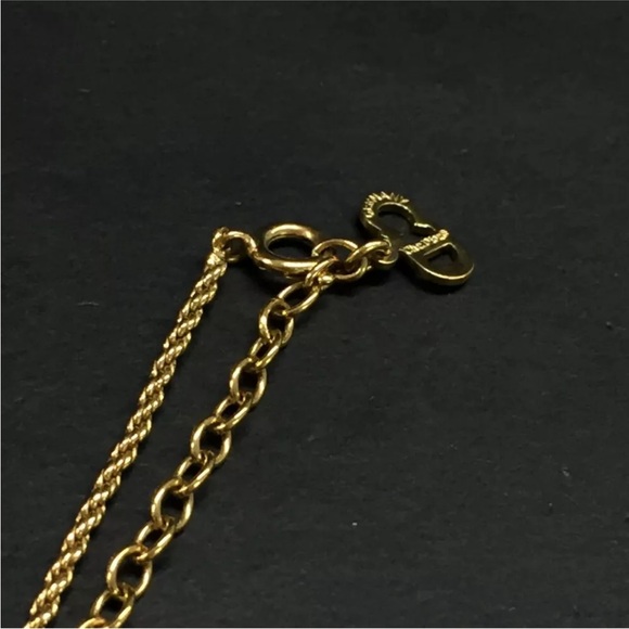 ✨🛍️ Christian Dior Gold Tone CD Logo Necklace with Rhinestones - Picture 4 of 5